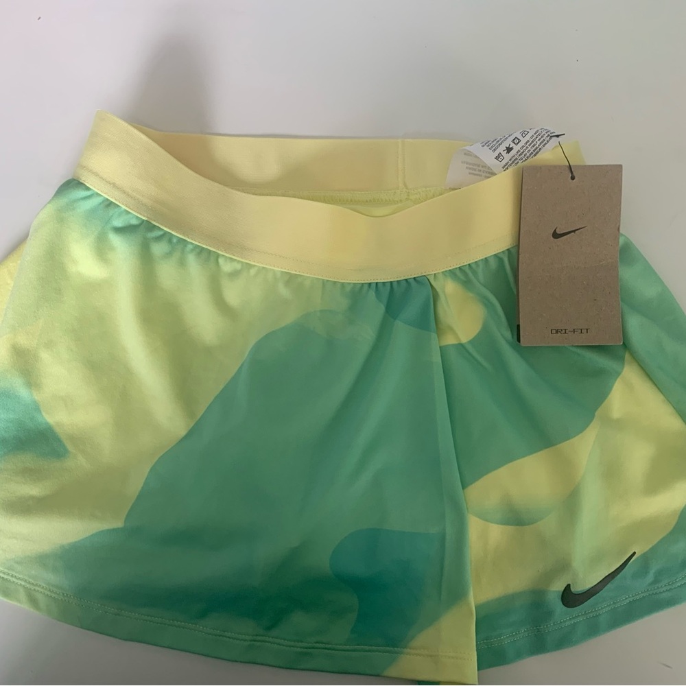 Nike Dri-FIT Yellow and Green tennis Skirt NWT girls small athleisure  spring
